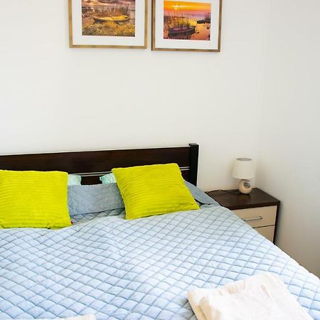 Grey & White Pogodne Apartment Kolobrzeg Luaran gambar