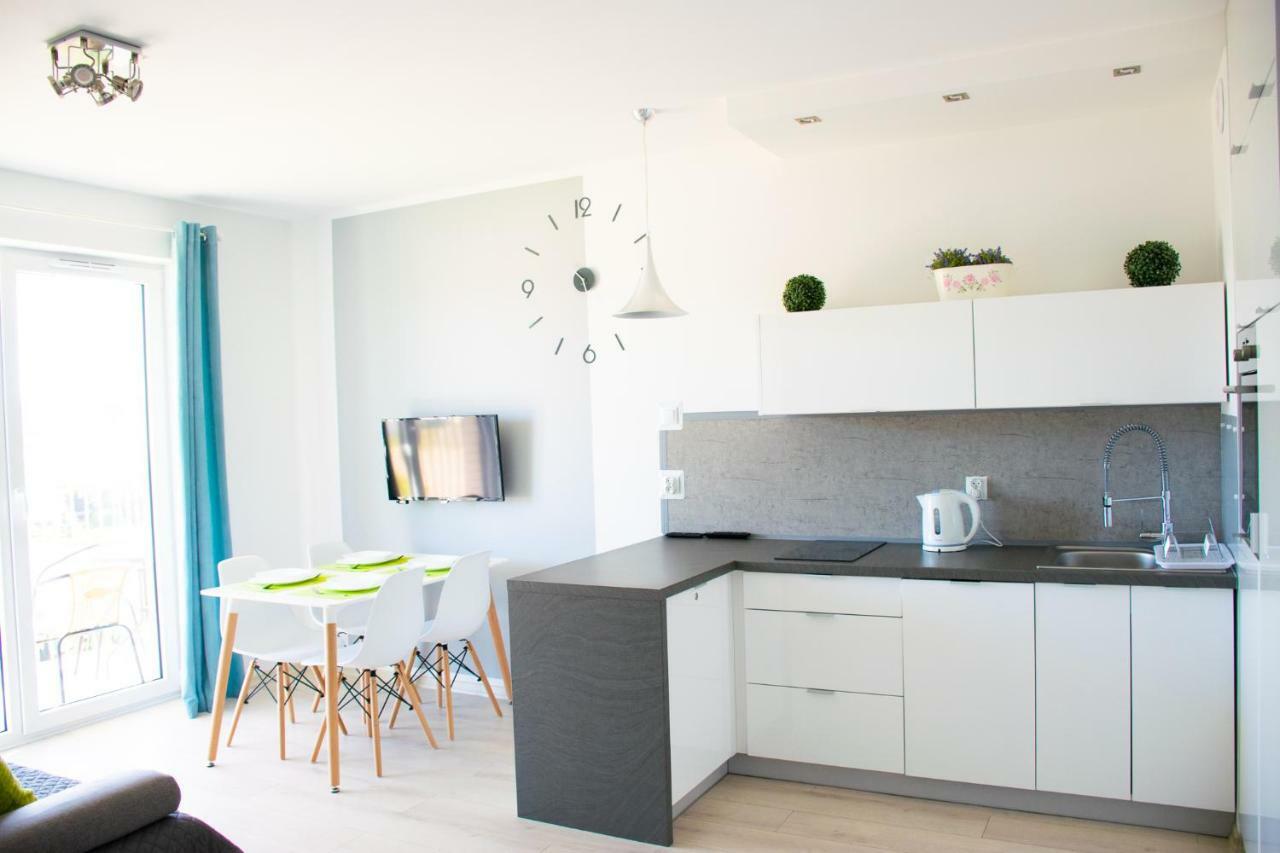 Grey & White Pogodne Apartment Kolobrzeg Luaran gambar