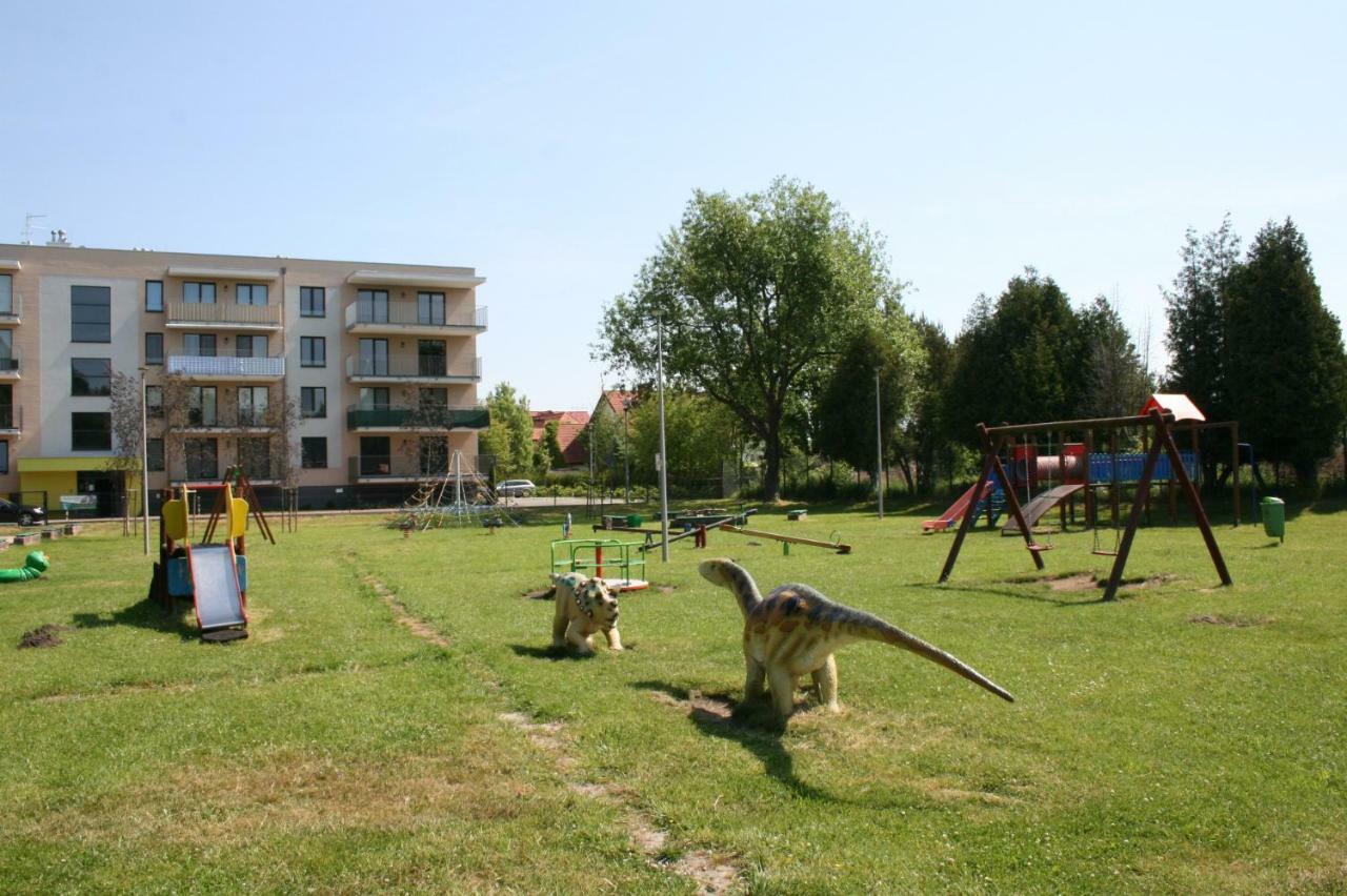 Grey & White Pogodne Apartment Kolobrzeg Luaran gambar